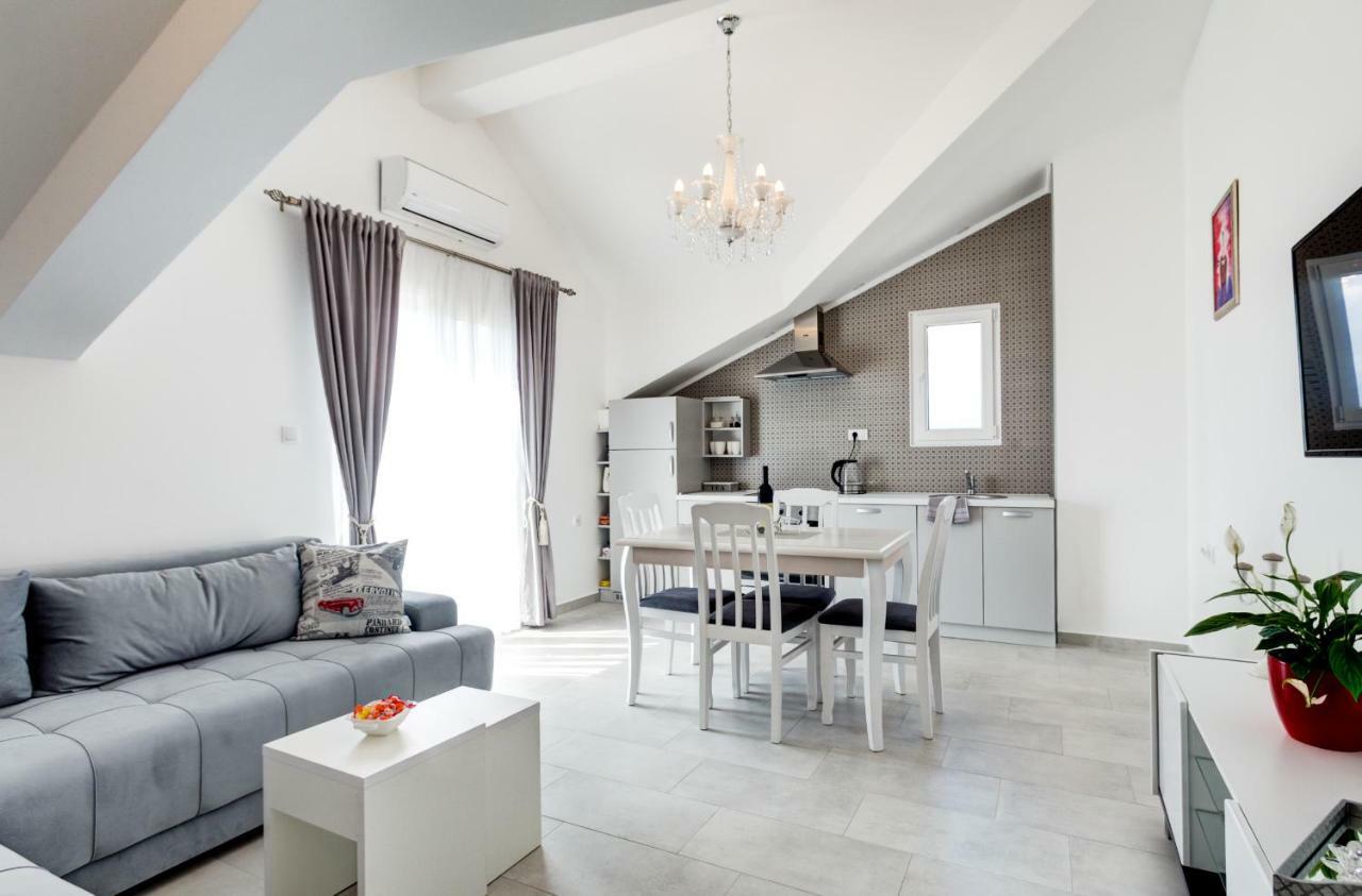 Sunny Nest Apartments Котор Экстерьер фото