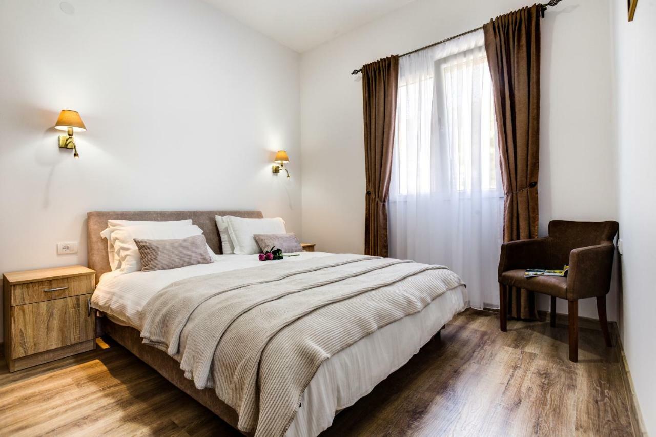 Sunny Nest Apartments Котор Экстерьер фото