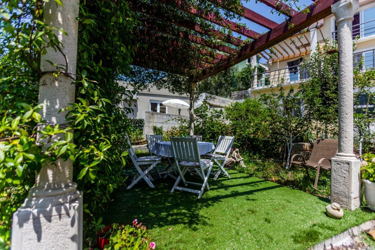 Sunny Nest Apartments Котор Экстерьер фото