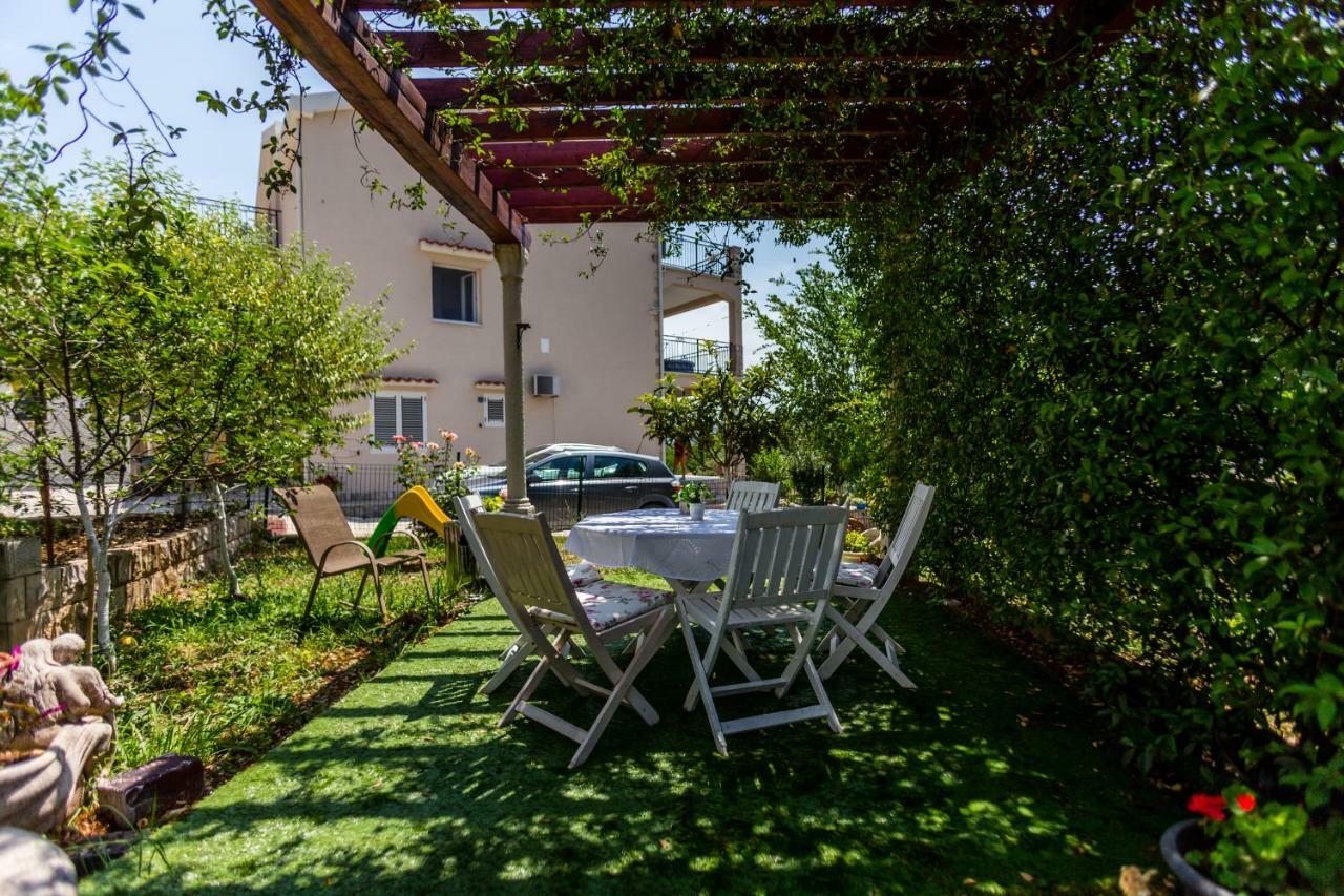 Sunny Nest Apartments Котор Экстерьер фото